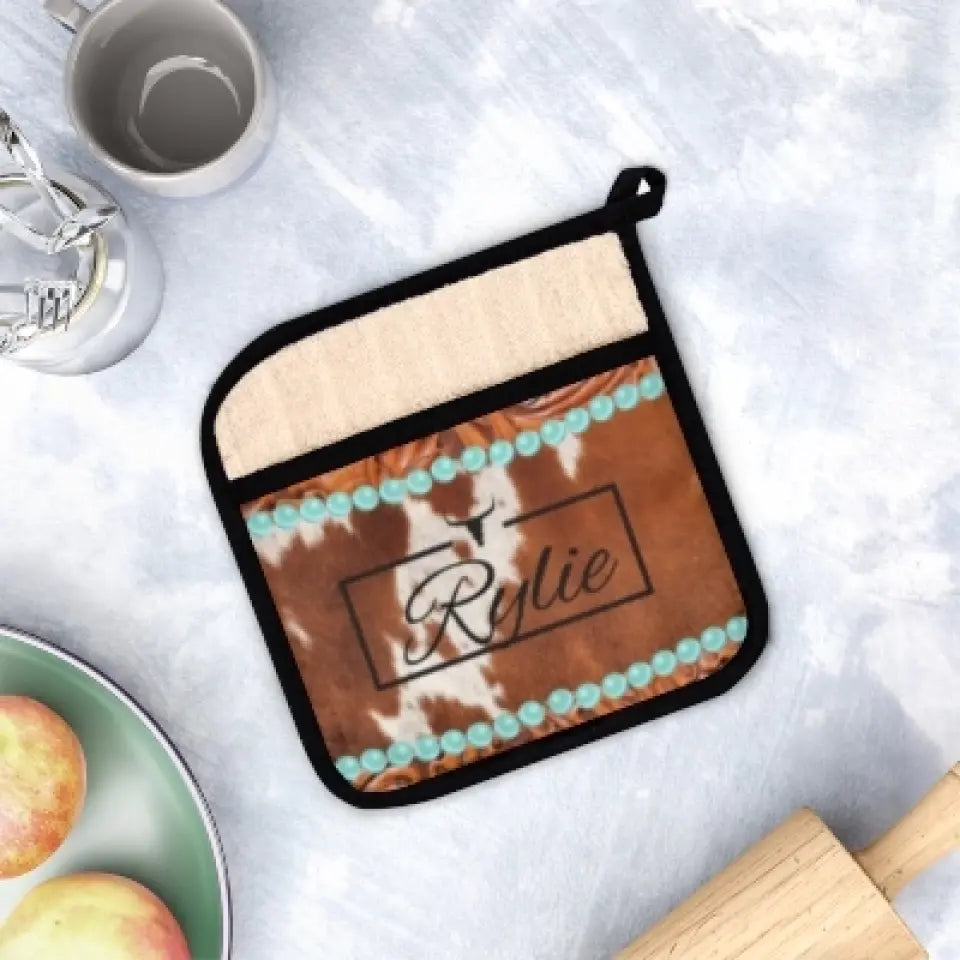 🐄 Personalized Rustic Cow Print Pot Holder: Kitchen Style with a Custom Twist! 🌾