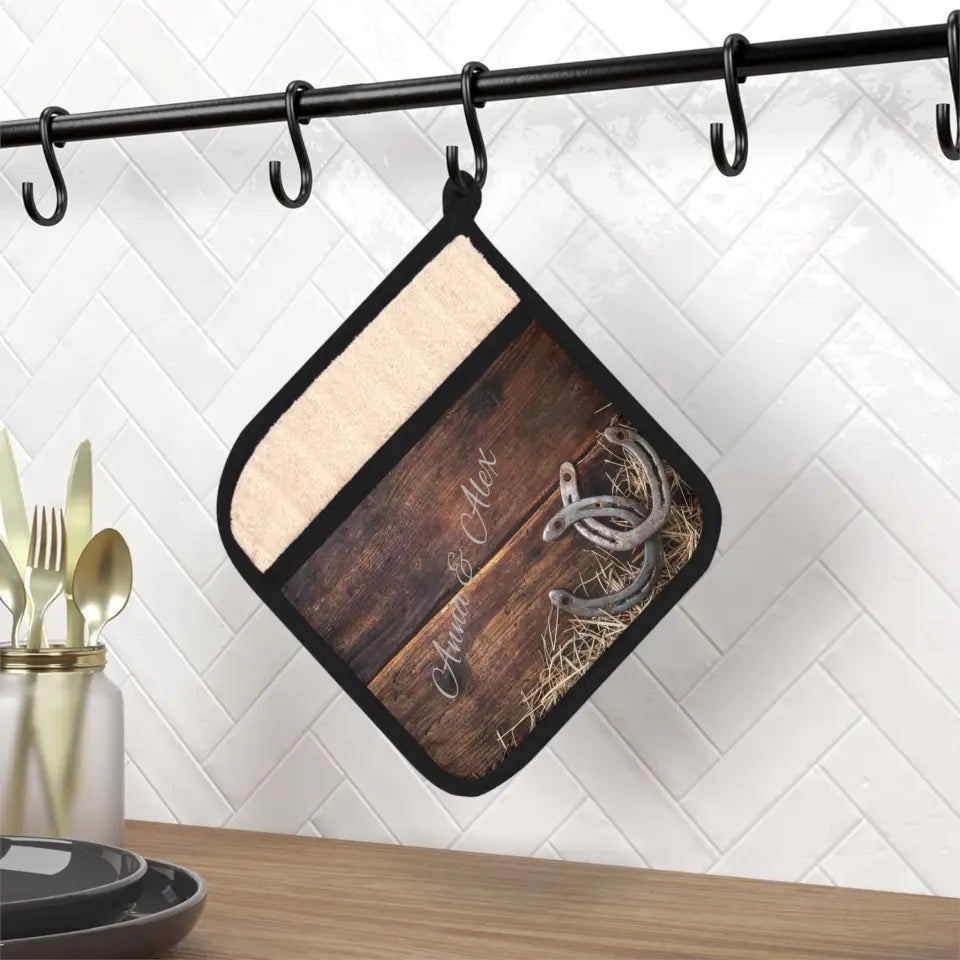 🐴 Personalized Rustic Horseshoe Pot Holder: Vintage Charm for Your Country Kitchen! 🌾